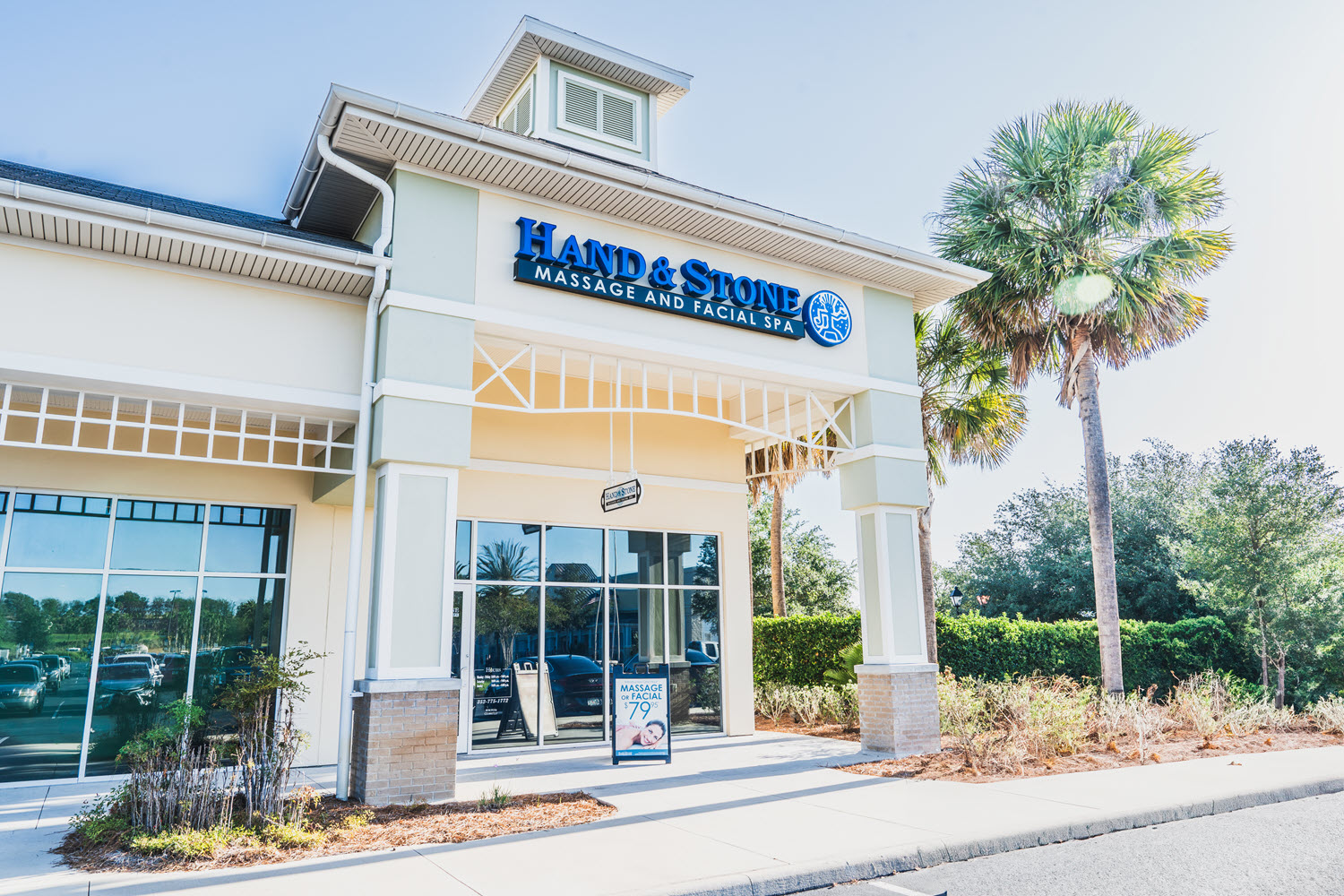 Hand and Stone Sarasota Plaza