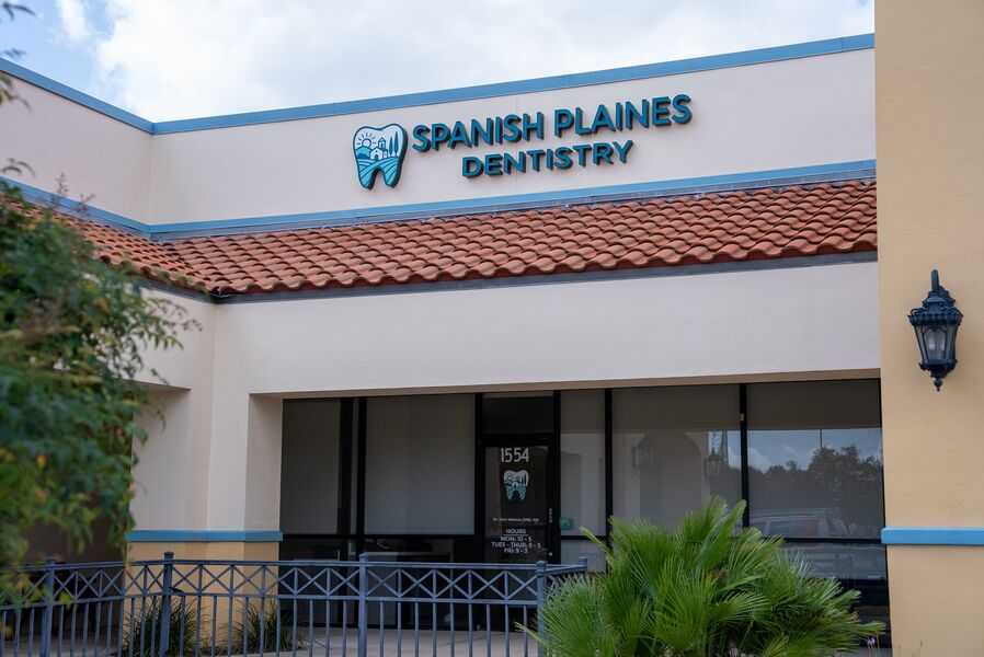 Gallery-nbav-spanish-plaines-dentistry-storefront-streetscapes-16